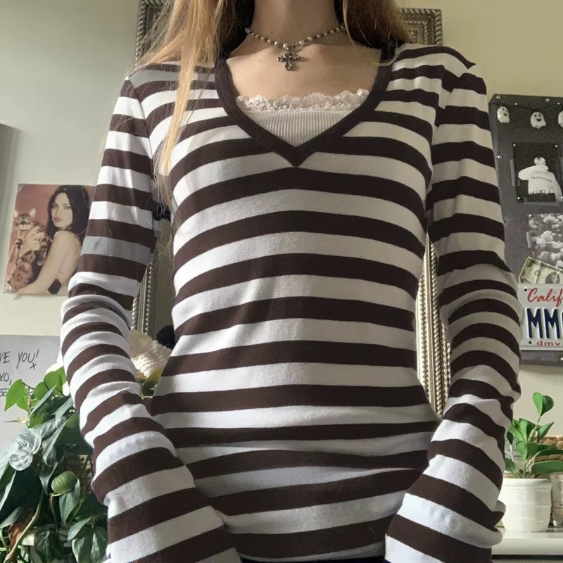 Y2K Grunge T-Shirts Women Fairy Gothic Crop Tops Teen Girl Vintage Long Sleeve Aesthetic Tees 90S Emo Harajuku Halloween Clothes